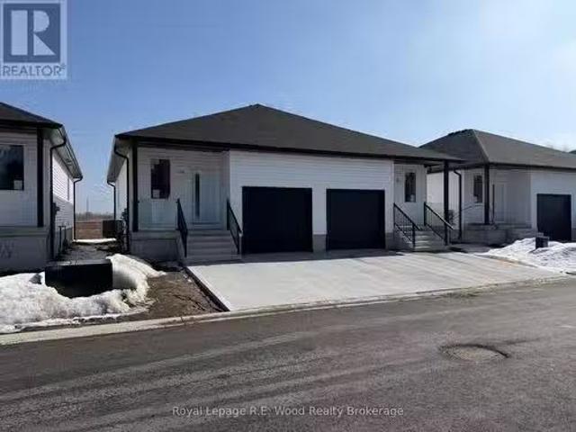 Condo for rent in Ontario