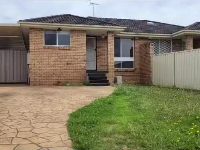 House for rent in Minto, Sydney