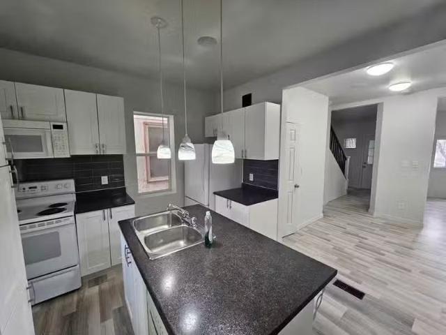 House for rent in East St. Paul, Manitoba