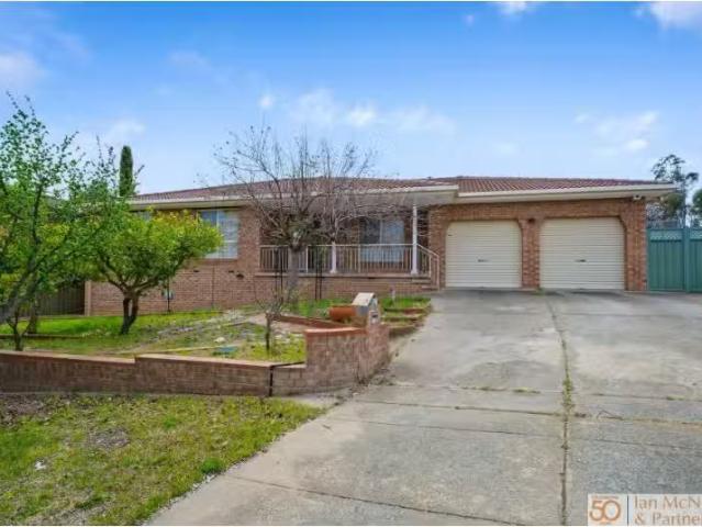 House for rent in Queanbeyan West, Queanbeyan