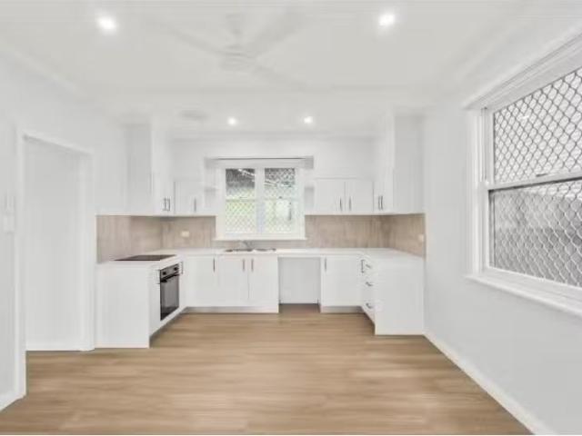 House for rent in Wollongong West, New South Wales