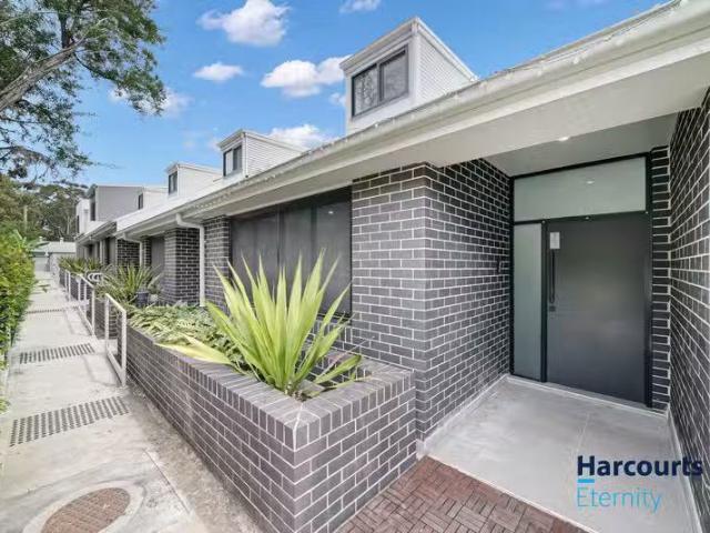 House for rent in Girraween, Sydney