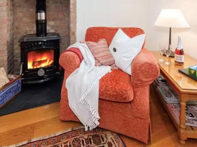 Apartment for rent in Mathry, Wales