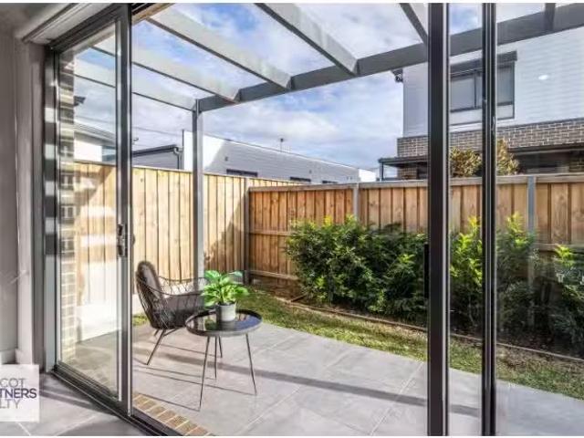 Condo for rent in Sydney, New South Wales