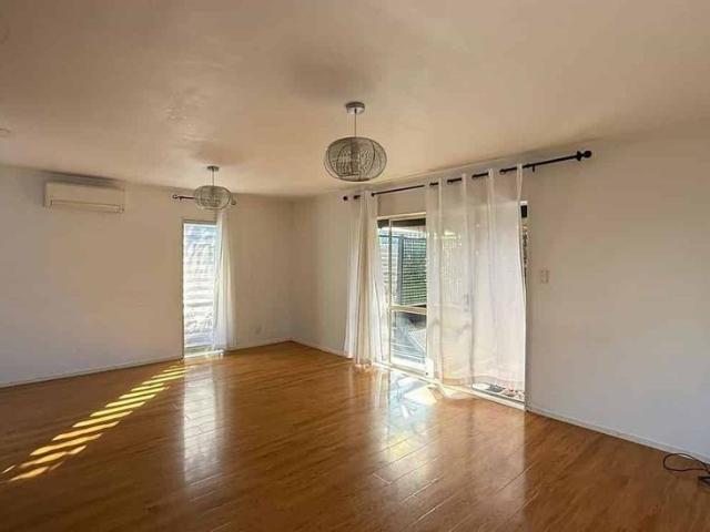 House for rent in Paremoremo