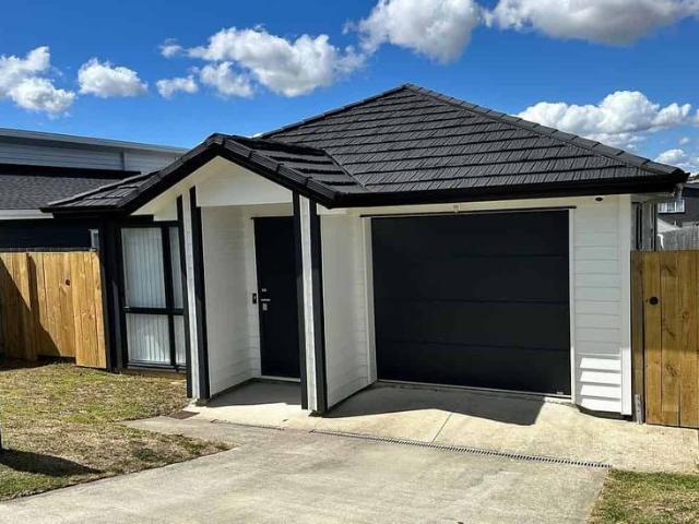 House for rent in Awhitu, Oroua County