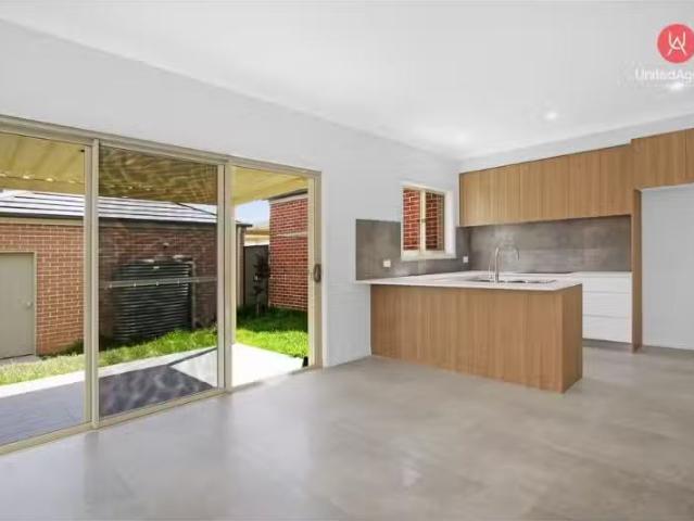 House for rent in West Hoxton, New South Wales