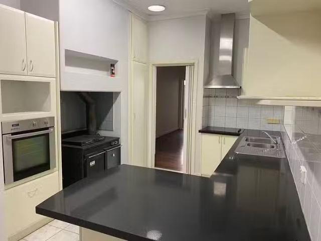 House for rent in Point Grey, Western Australia