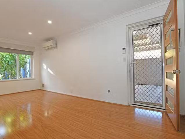House for rent in Kardinya, Western Australia
