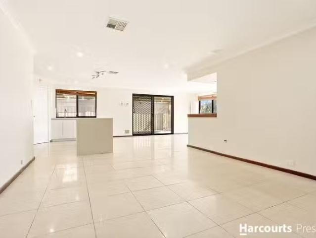 House for rent in Canning Vale, Western Australia