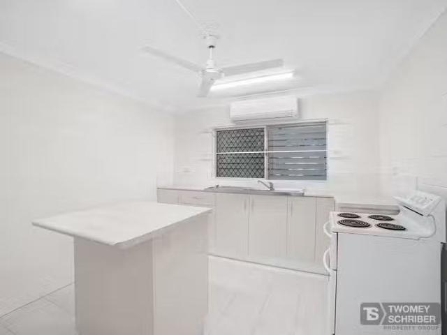 Apartment for rent in Edge Hill, Queensland
