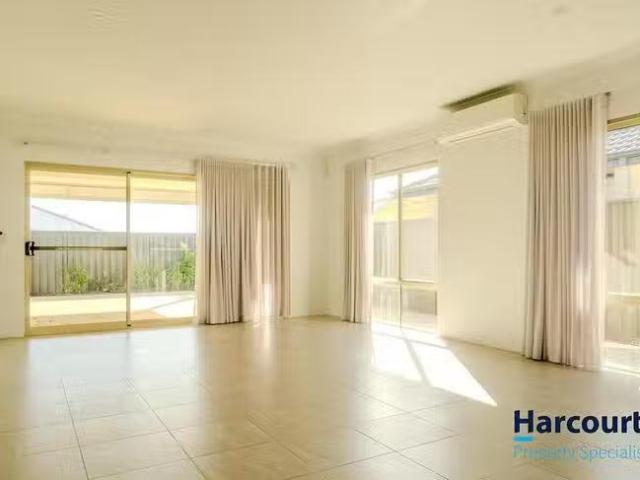 House for rent in Banksia Grove, Western Australia