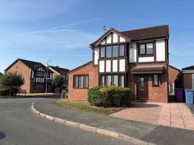 House for rent in Calderstones