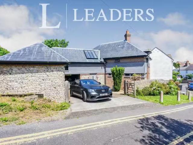 House for rent in Holywell, Eastbourne
