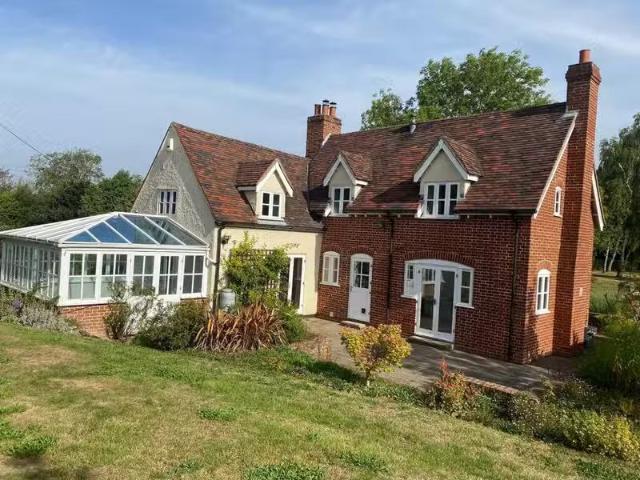 House for rent in Chelmondiston, Suffolk