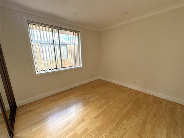 House for rent in St Clair, Sydney