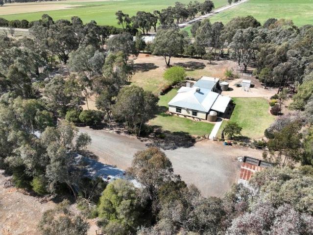 Cottage for sale in Nathalia, Victoria
