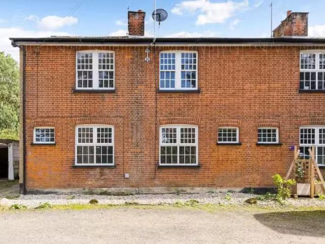House for rent in Five Acres, Hertfordshire