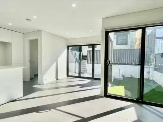 Condo for rent in Sydney, New South Wales