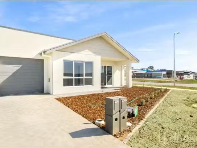 House for rent in Googong, New South Wales