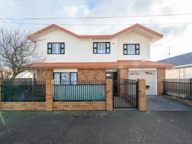 Apartment for rent in Paremoremo, Oroua County