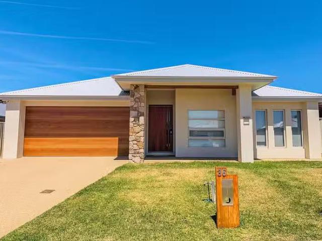 House for rent in West Wodonga, Victoria