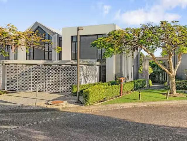 House for rent in Bilambil Heights, New South Wales