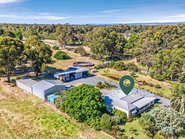 Cottage for sale in Boyanup, Western Australia