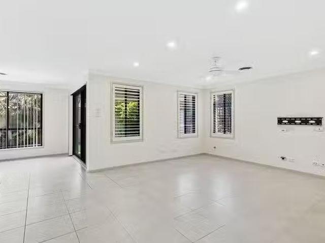 House for rent in Woongarrah, New South Wales