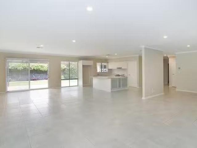 House for rent in Broadwater, Western Australia