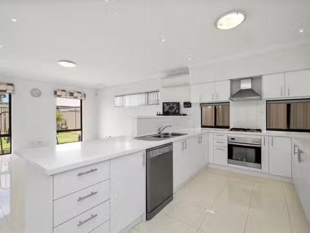 House for rent in Carlisle, Western Australia