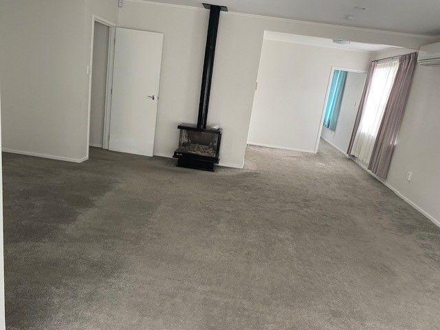 House for rent in Howick, Oroua County