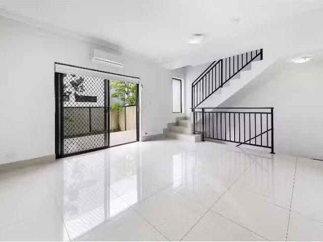 Condo for rent in Sydney, New South Wales