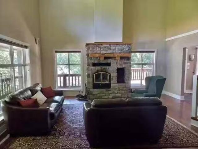 House for rent in Shawnigan Lake, British Columbia