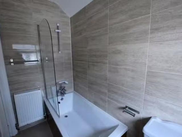 House for rent in London Borough of Hounslow, Lower Feltham