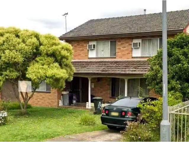 House for rent in Minto, Sydney