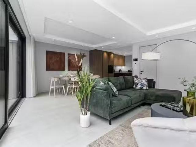 Apartment for rent in College Park, Greater London