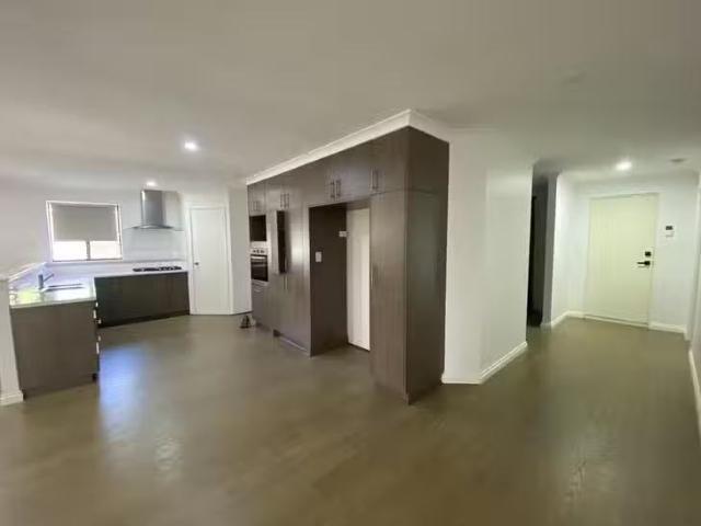 House for rent in Wattle Grove, Western Australia