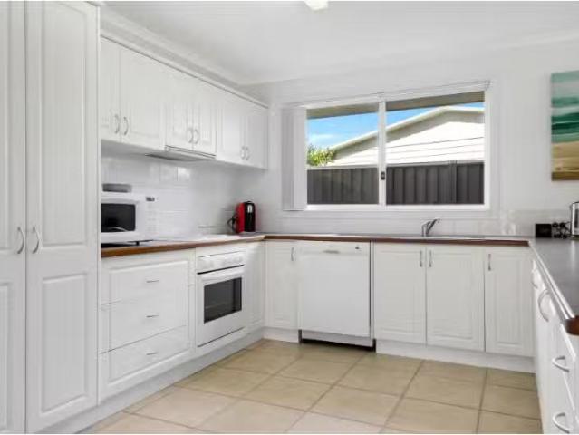 Condo for rent in Maloneys Beach, New South Wales