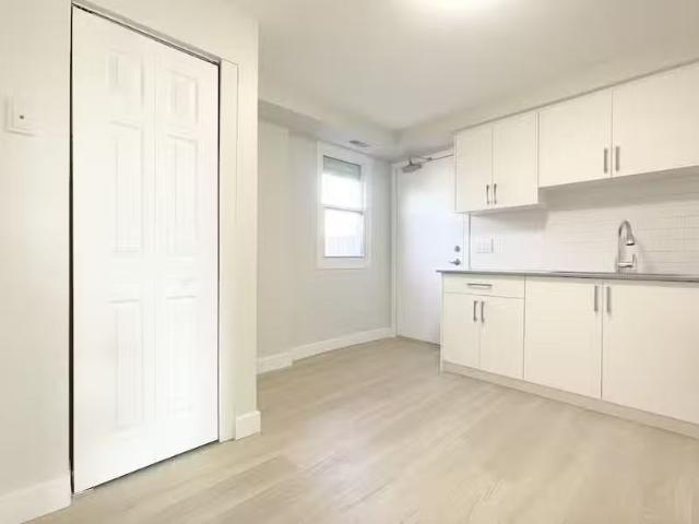 Condo for rent in Ancaster, Ontario