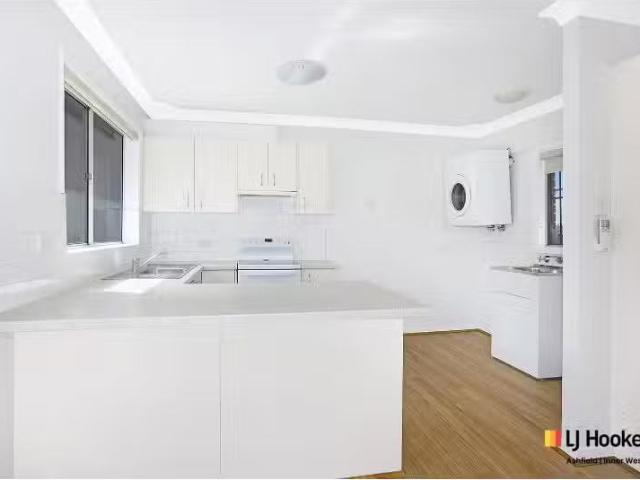 Condo for rent in Sydney, New South Wales