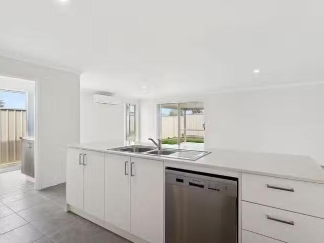 House for rent in Haynes, Western Australia