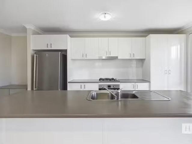 House for rent in Wadalba, New South Wales