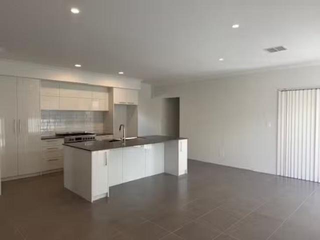 House for rent in Mandogalup, Western Australia