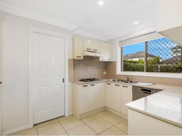 Condo for rent in Sydney, New South Wales