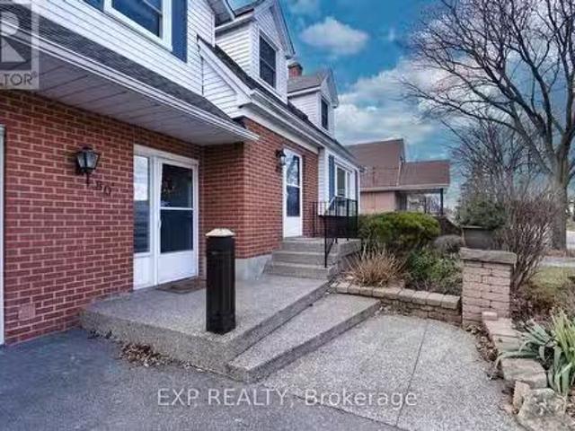 House for rent in Ancaster, Ontario