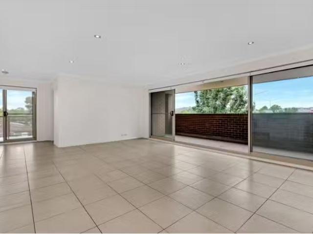 Apartment for rent in Macquarie, Australian Capital Territory