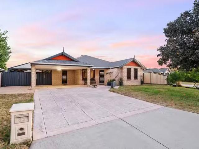 House for rent in Seville Grove, Western Australia