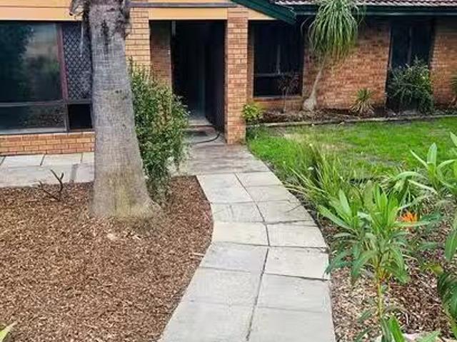 House for rent in High Wycombe, Western Australia