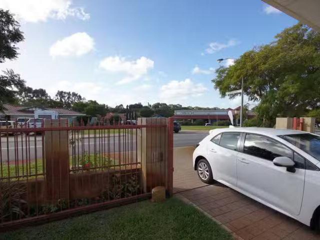 House for rent in Canning Vale, Western Australia
